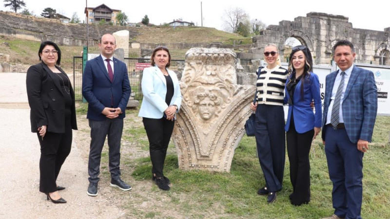 Ersoy Konuralp antik tiyatroya hayran kaldı 