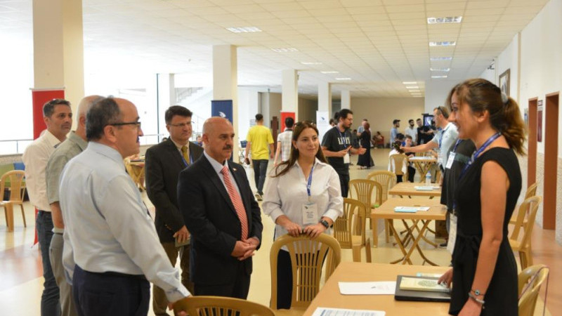 Düzce Üniversitesi aday öğrencilere tanıtılıyor 
